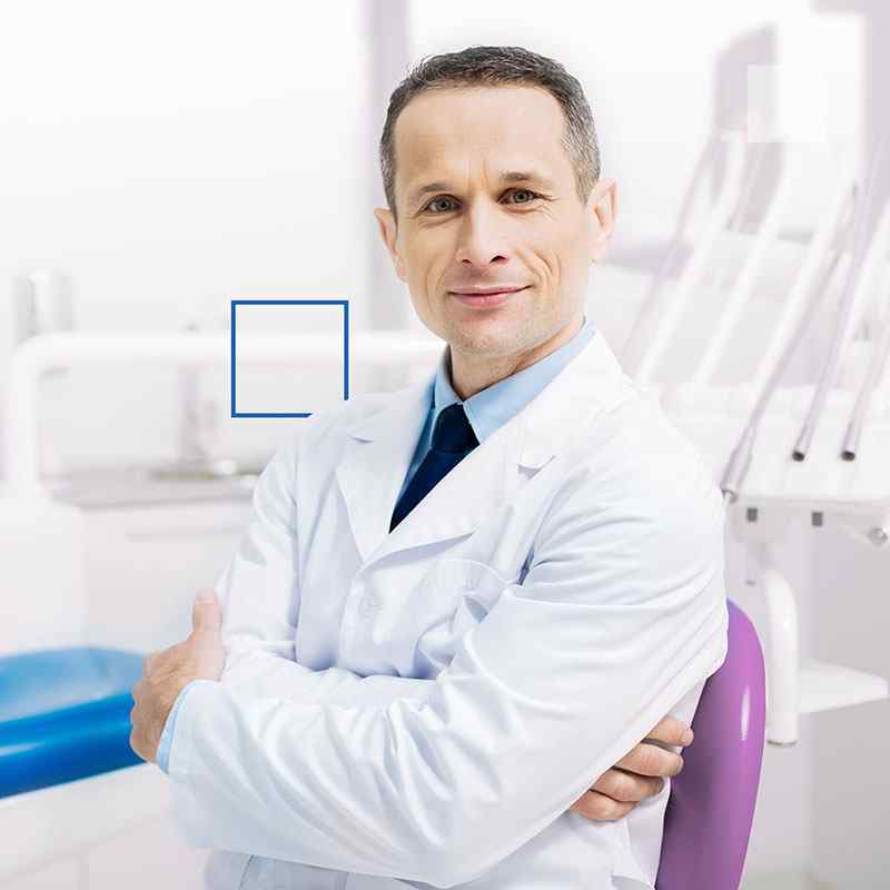 https://vitaldentalclinic.com/wp-content/uploads/2020/01/people-03.jpg